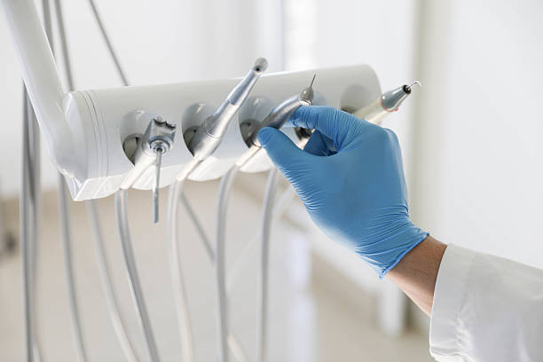Professional Emergency Dentist technician working in Ladera, CA